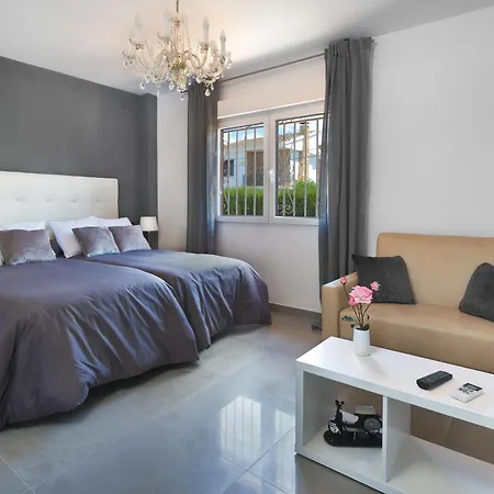 Granada Garden Deluxe Villa